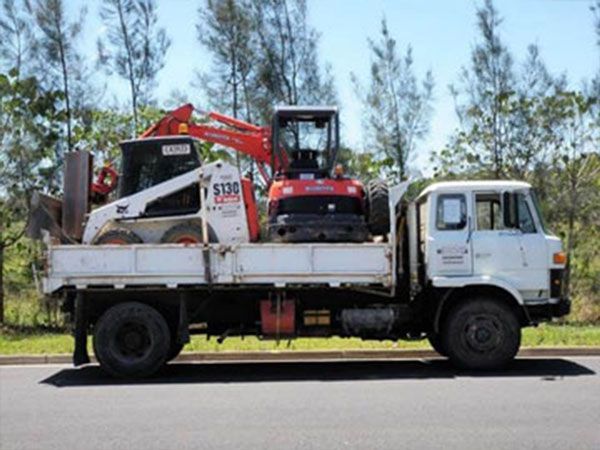 Bobcat & Truck Combo 5tn Combo (2009)