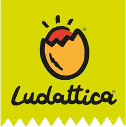 Logo giallo con uovo schiuso e sole, testo