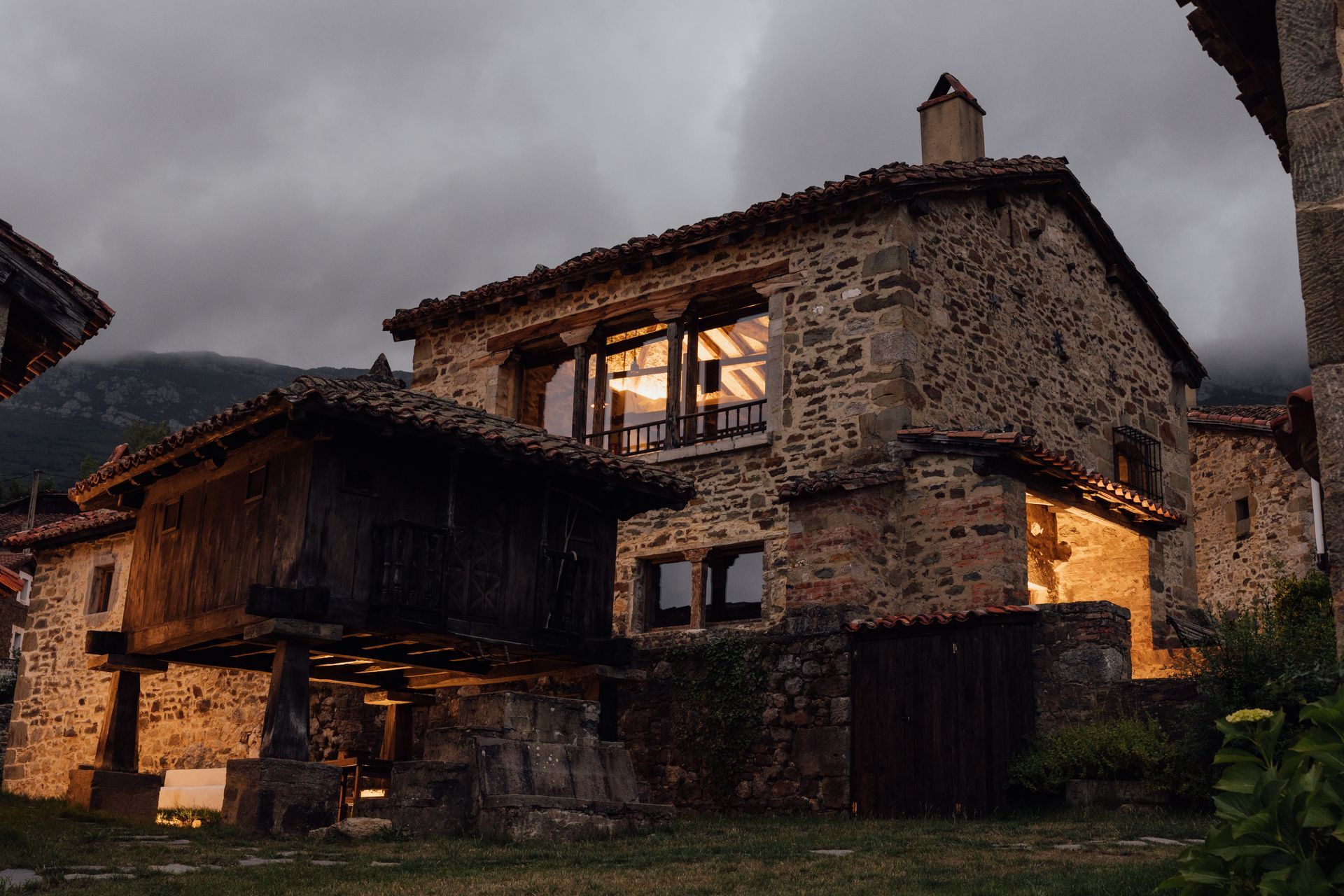 Retiro de lujo en Asturias impregnado del encanto Wabi Sabi.