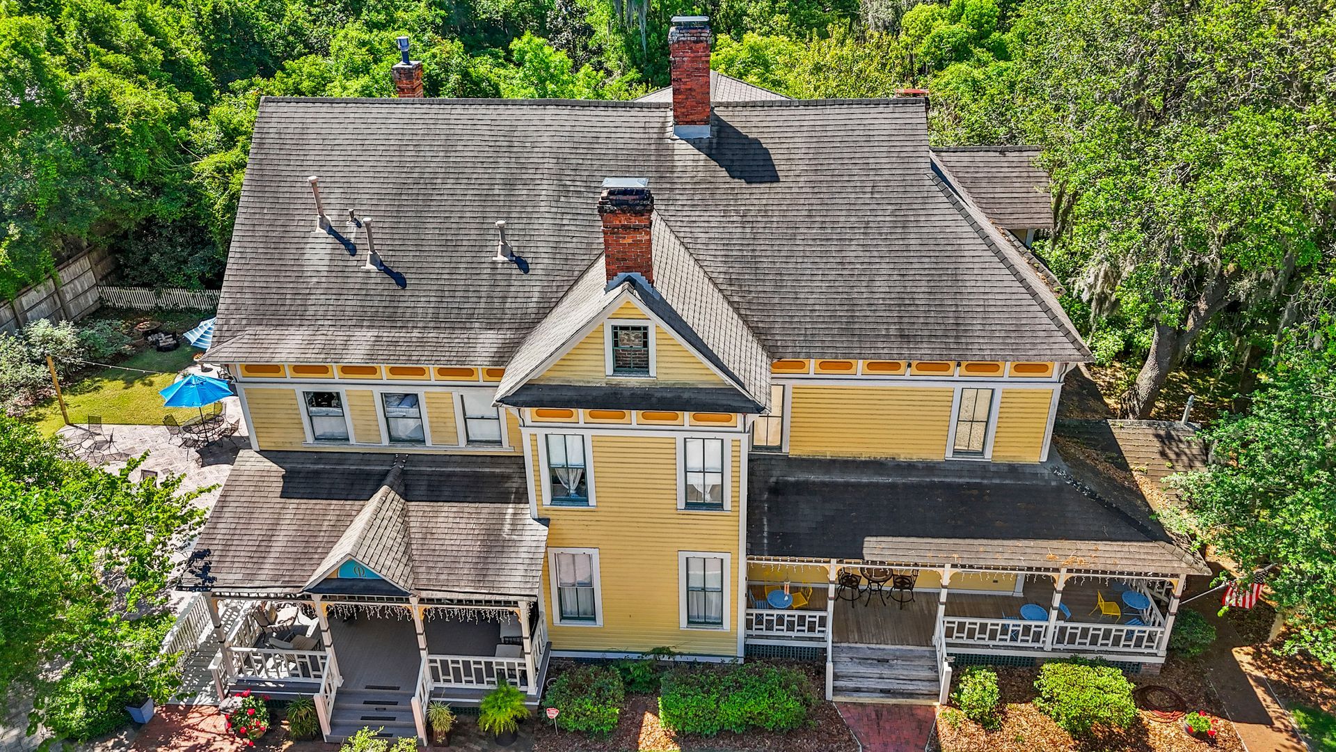 Aerial view of The Laurel oak Inn