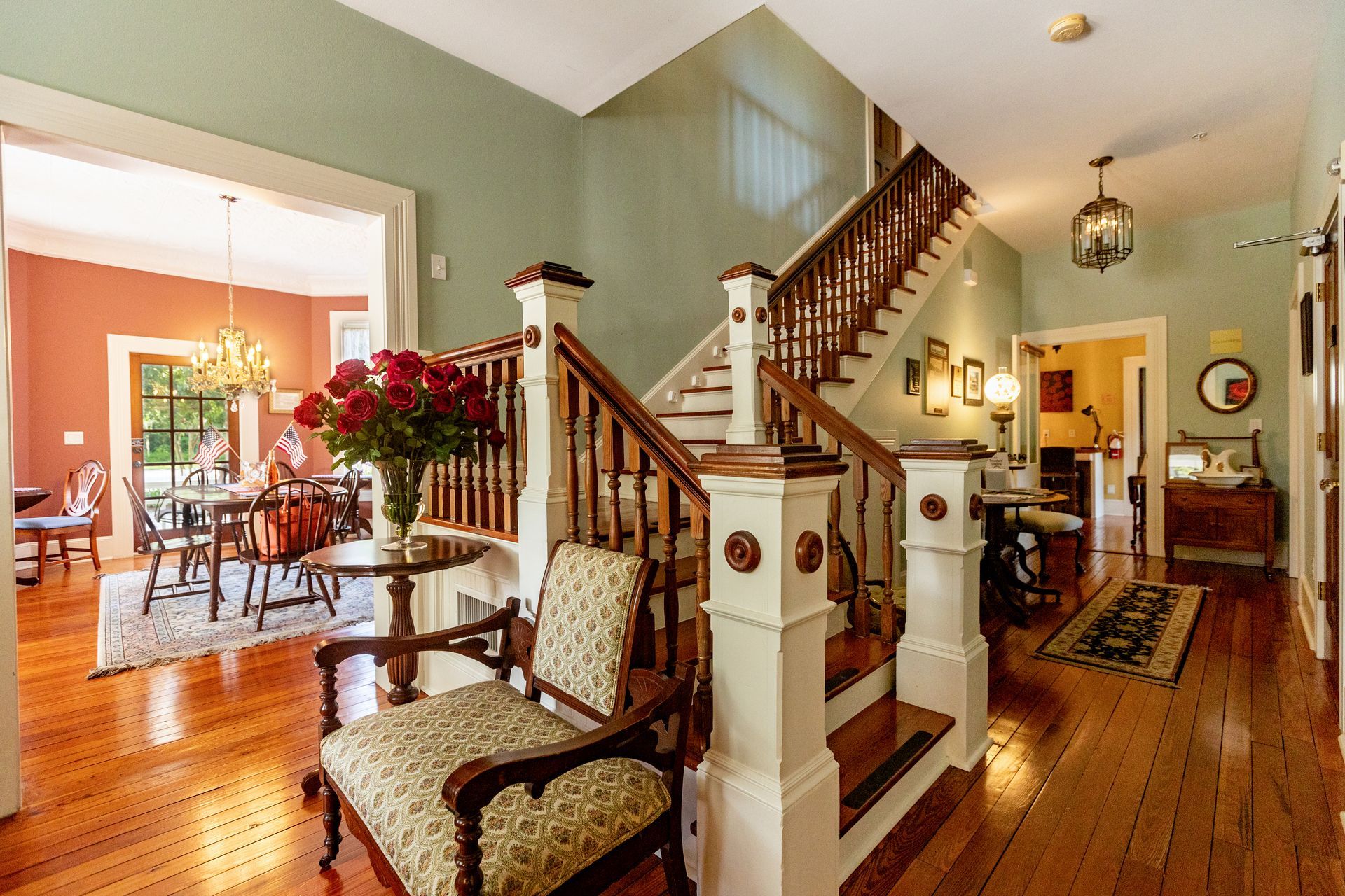 The beautiful Camellia Rose Inn - the best hotel in Gainesville, FL.