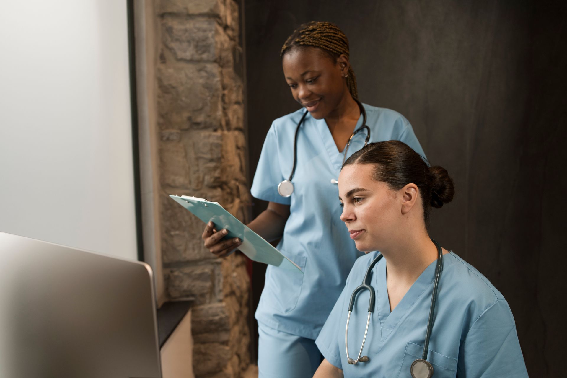 Travel nurse housing in Gainesville, FL