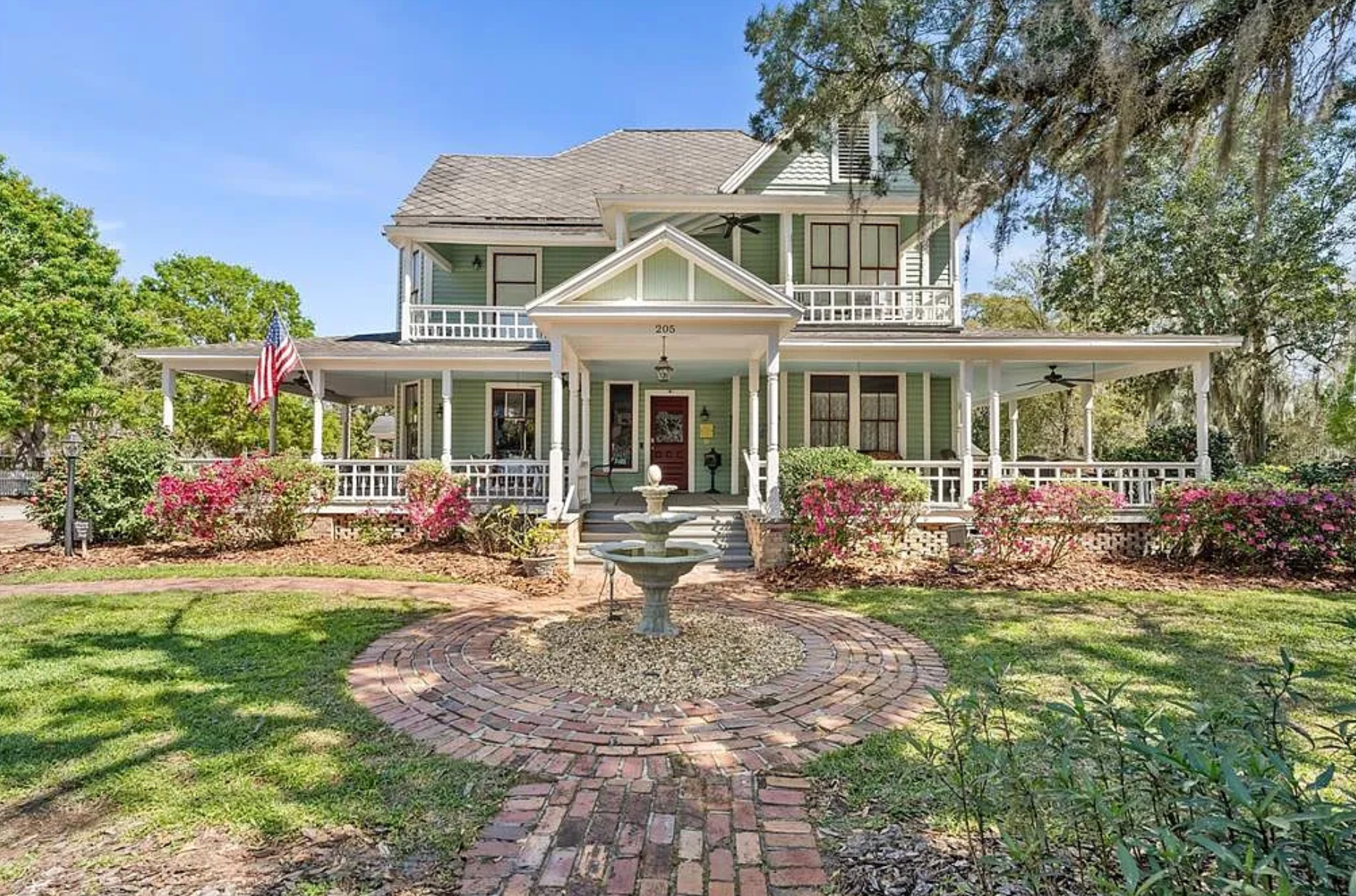 Interior and exterior of the Camellia Rose Inn - rent the inn as a whole home AirBNB or VRBO.