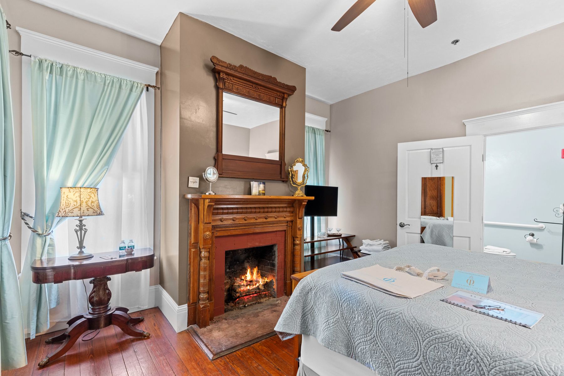 The beautiful Laurel Oak Inn - the best hotel in Gainesville, FL.