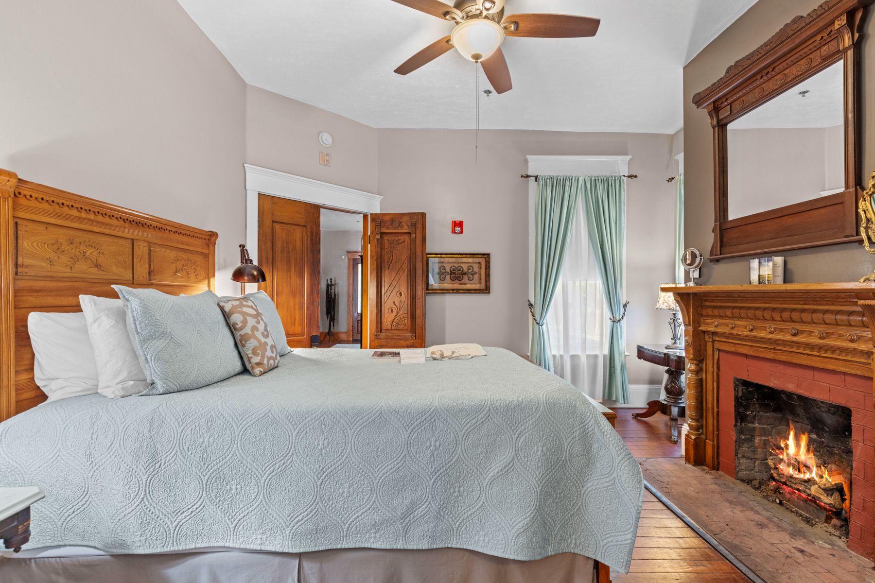 The beautiful Laurel Oak Inn - the best hotel in Gainesville, FL.