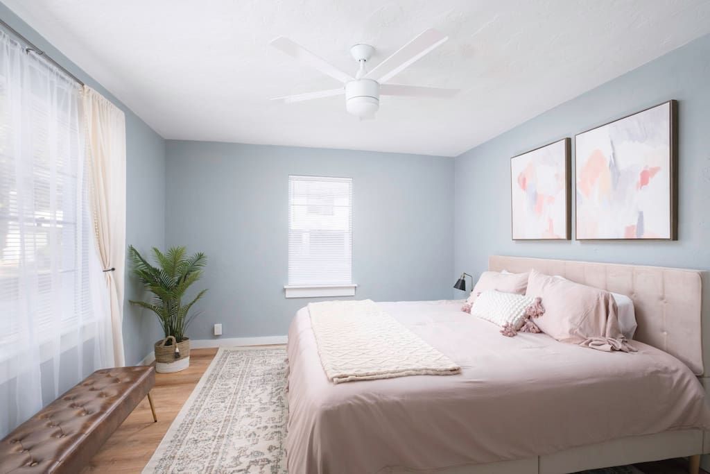 Updated 2 Bedroom in Downtown Gainesville 