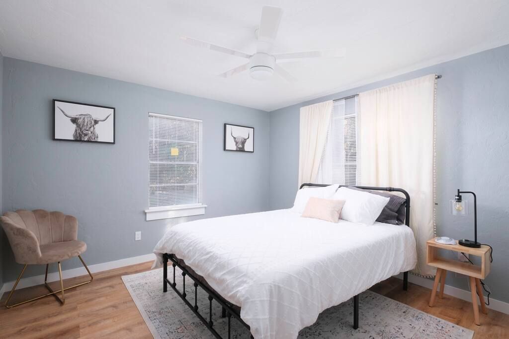 Updated 2 Bedroom in Downtown Gainesville 
