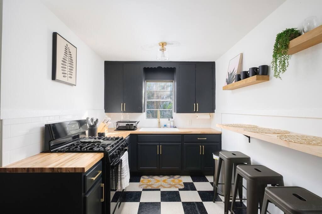 Updated 2 Bedroom in Downtown Gainesville 