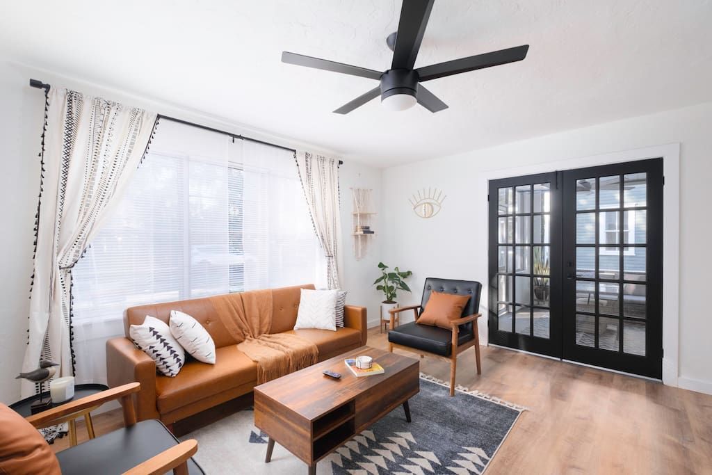 Updated 2 bedroom in downtown Gainesville