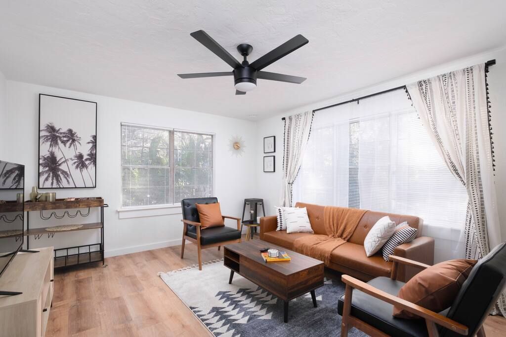 Updated 2 Bedroom in Downtown Gainesville 