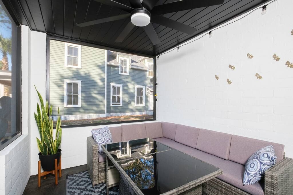 Updated 2 Bedroom in Downtown Gainesville 