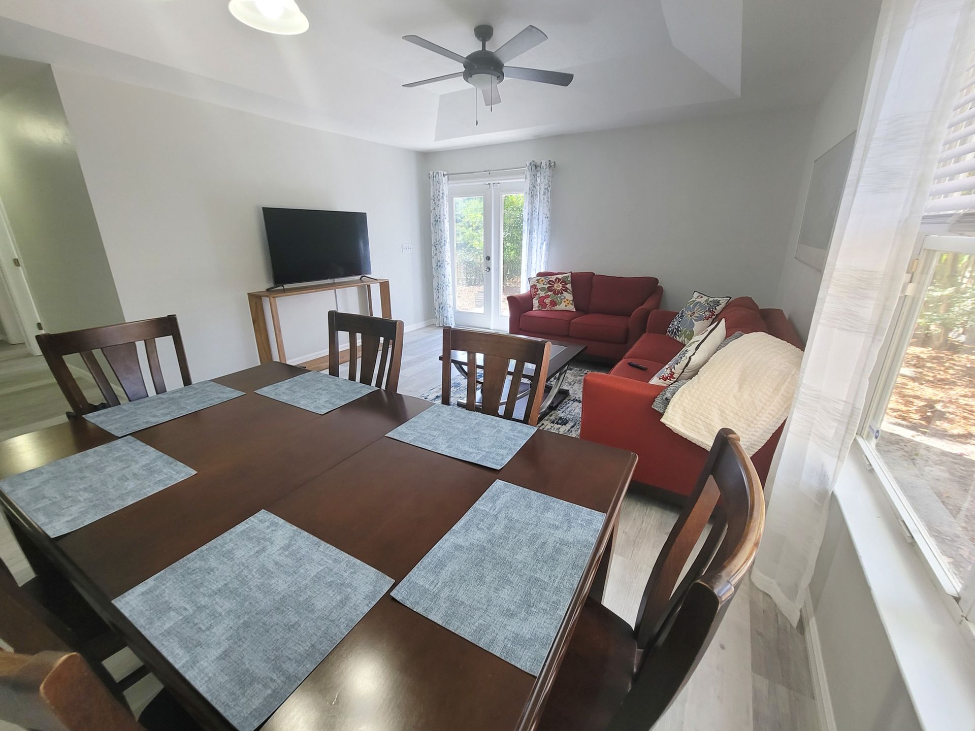 3 bed/ 2 bath home in a quiet neighborhood - Gainesville FL