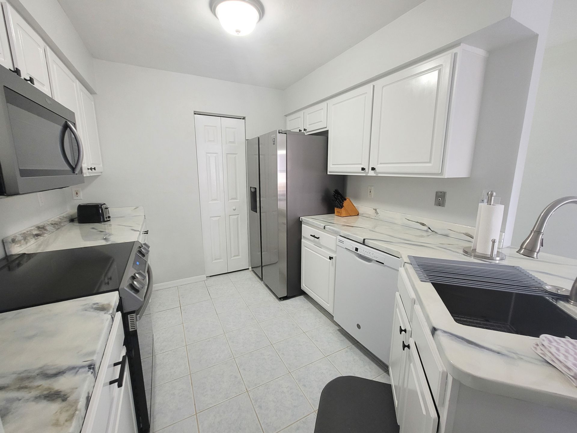 3 bed/ 2 bath home in a quiet neighborhood - Gainesville FL