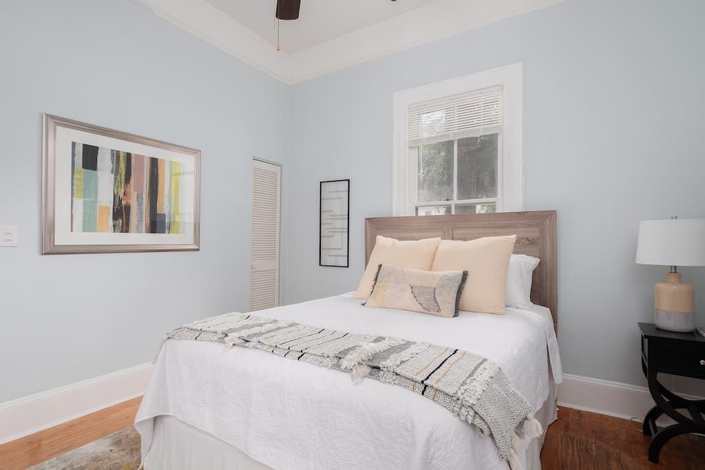 2 Bedroom / 2 Bathroom in Downtown Gainesville, FL!