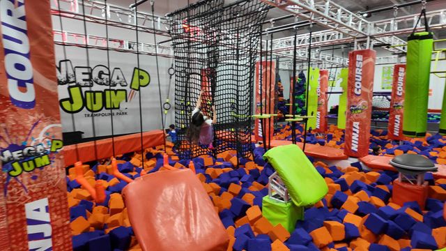 MegaJump Doral