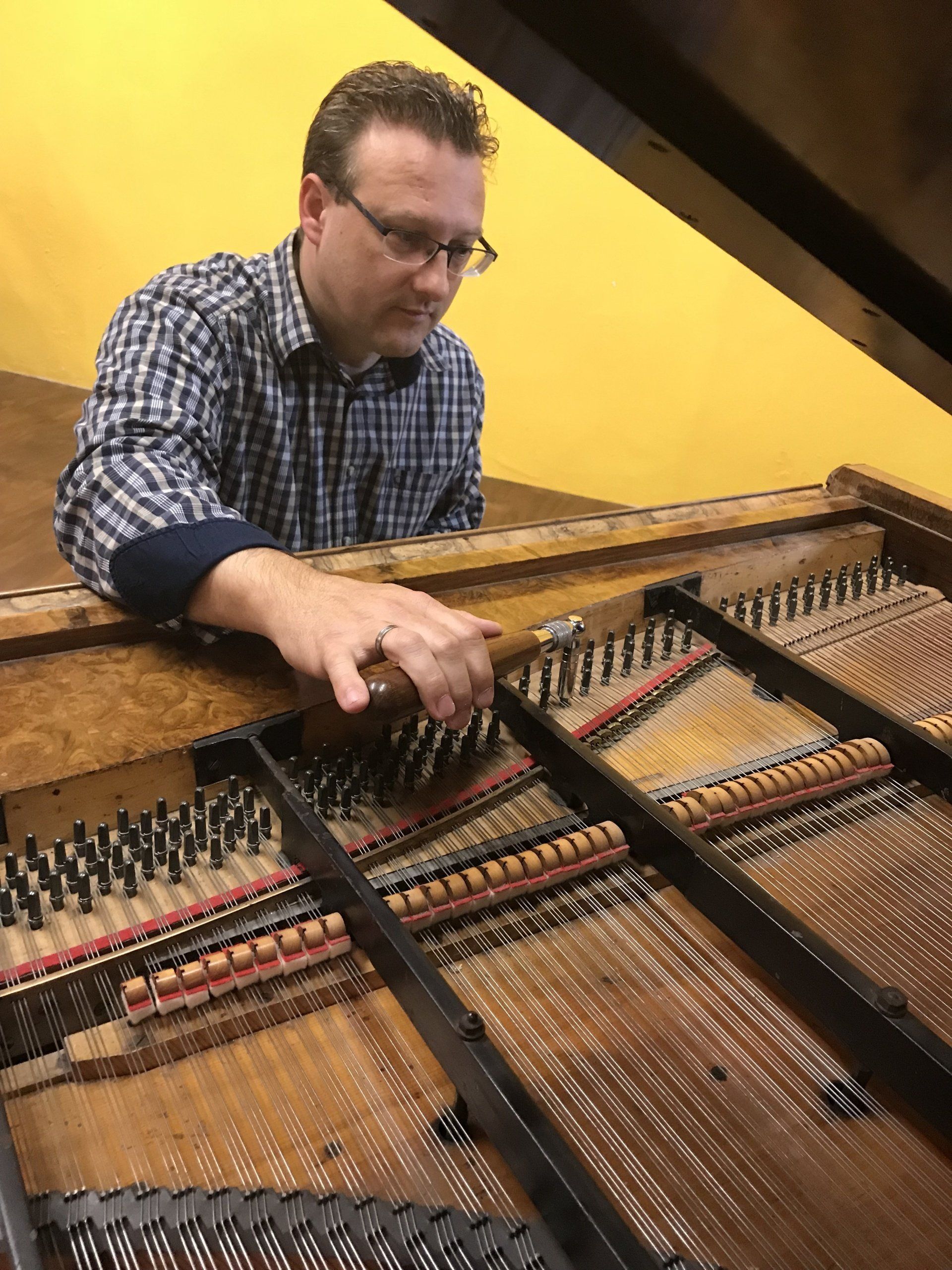 Bas Otto piano restaurateur