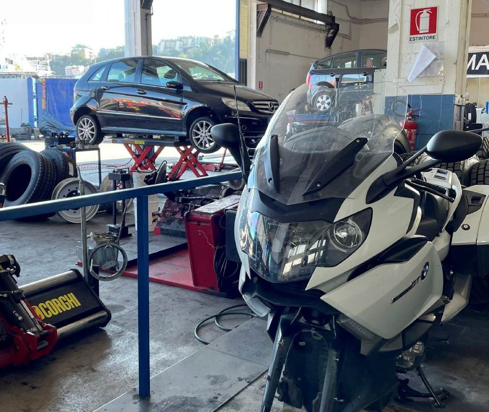 officina per auto e moto