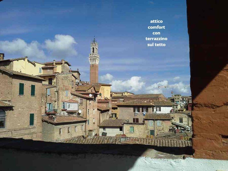 Vista di Siena da un balcone