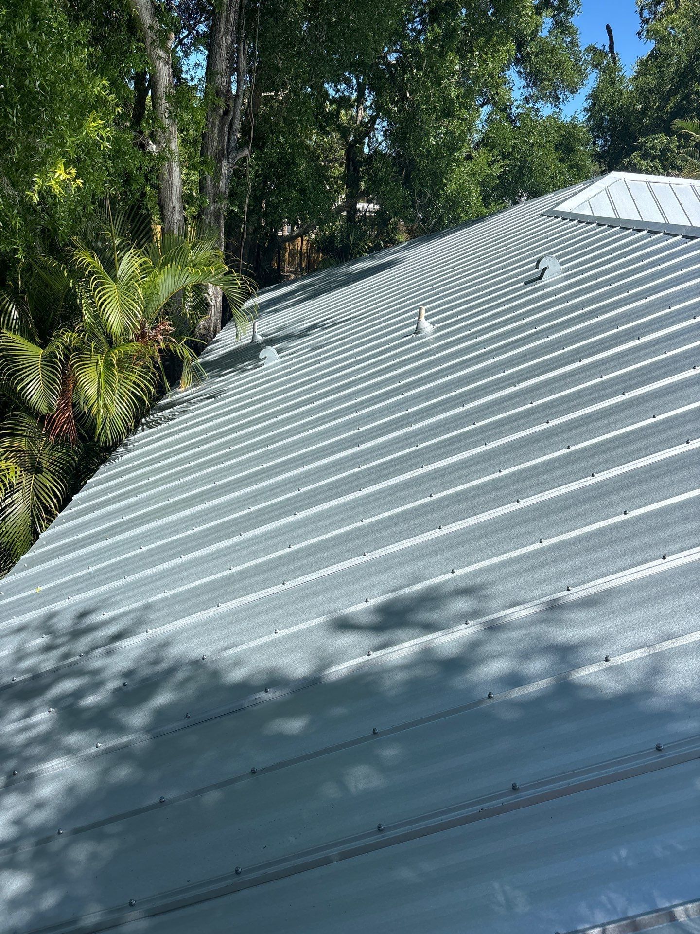Residential 5V metal install