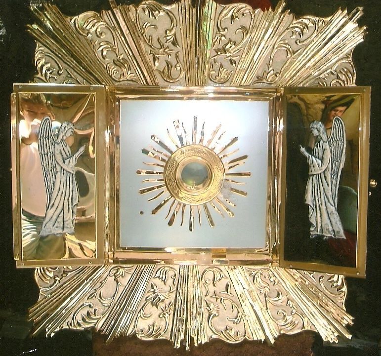 Sagrario fino con resplandor