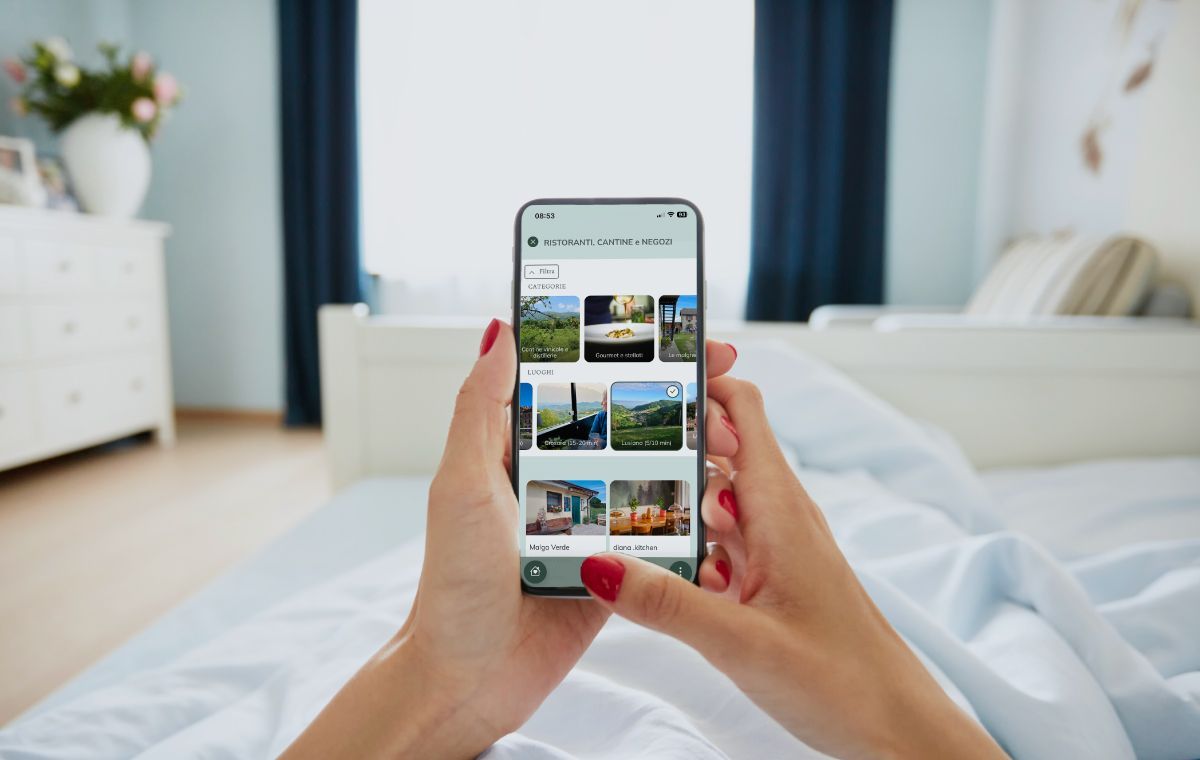 Concierge digitale per hotel: interfaccia di Nozio Welcome Guest con info su servizi e territorio
