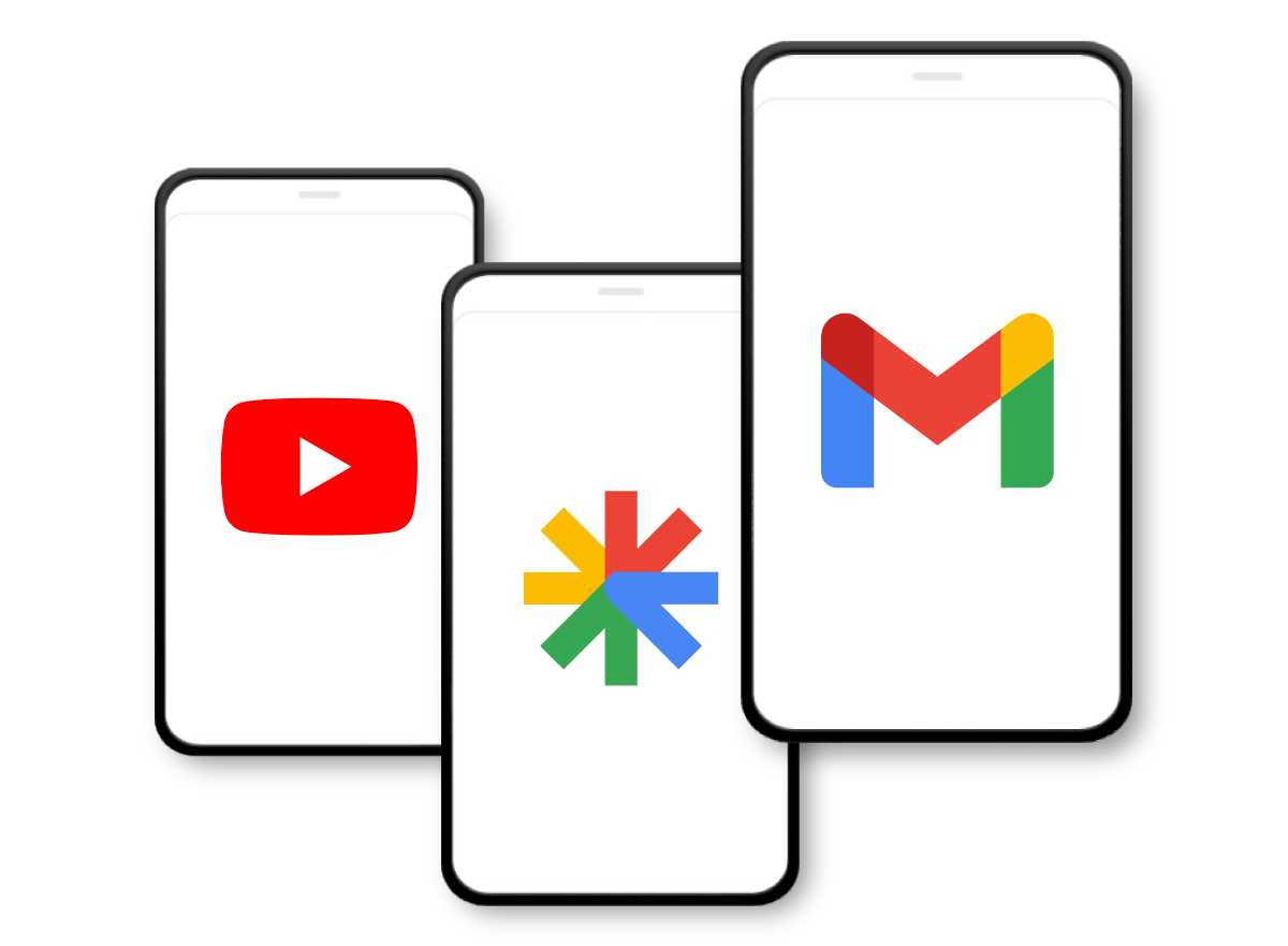 Tre smartphone che mostrano le icone delle app YouTube, Google Workspace e Gmail.
