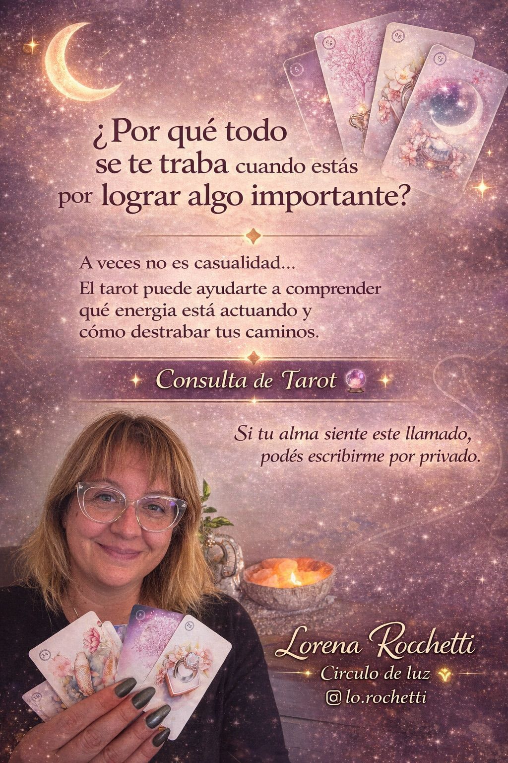 Cartel lila con frase motivacional y foto de una mujer sosteniendo cartas; título de Lorena Ruetti.