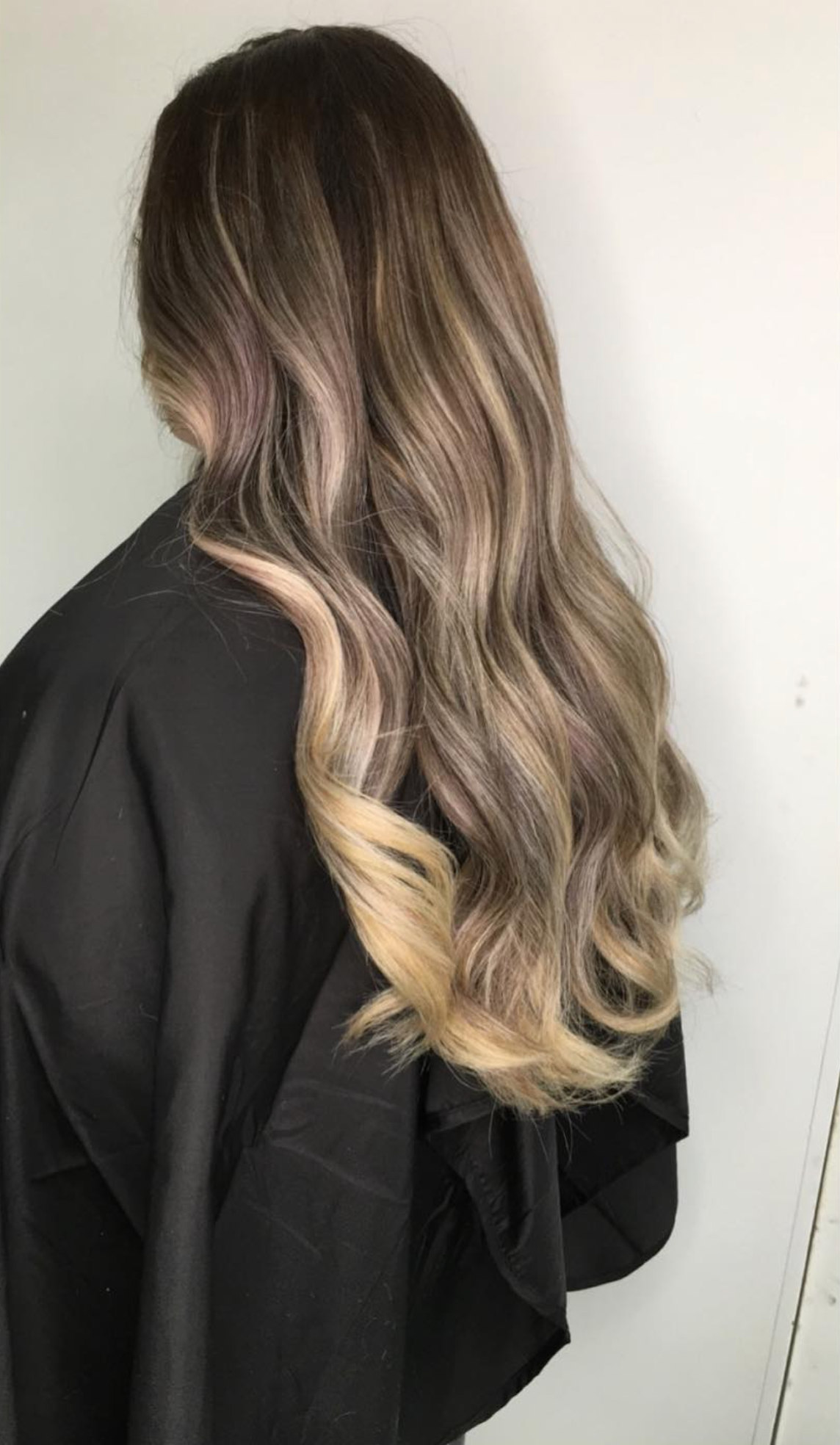 Straight And Shiny Hair - Hairdresser in Wendouree, VIC