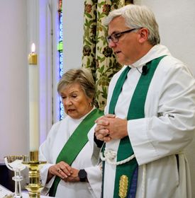 Come to the altar!