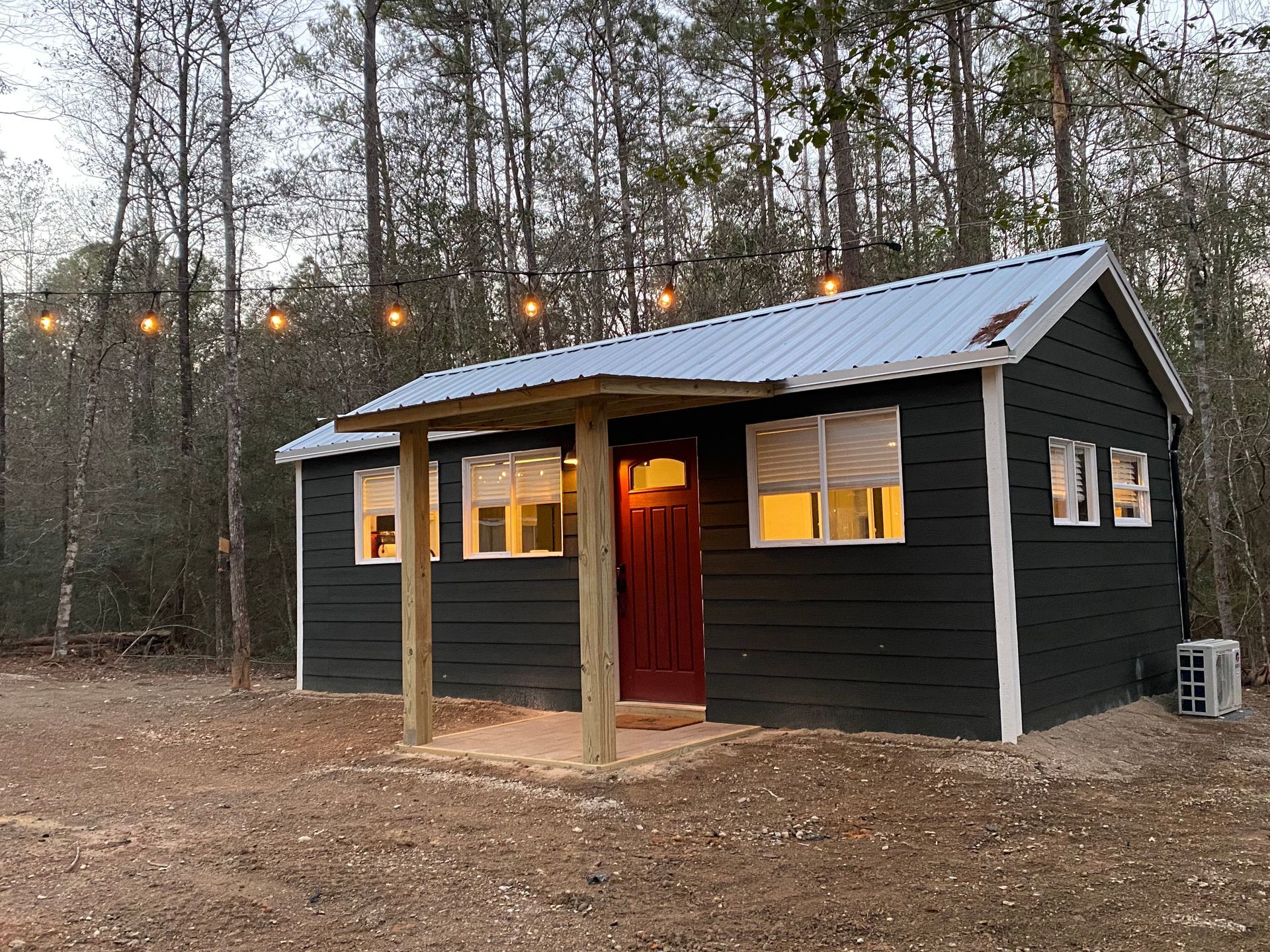 Roadhouse-Cabin