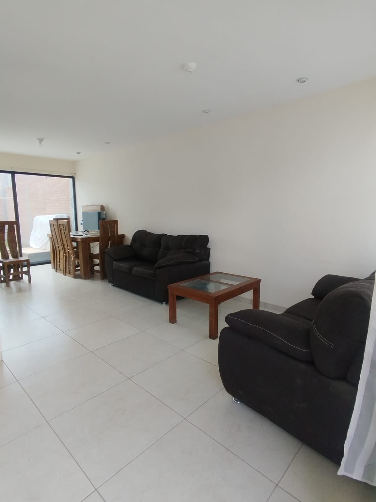 ?*SE RENTA CASA EN VARESSE RESIDENCIAL*?  *CERCA DE LA CARRETERA 57*