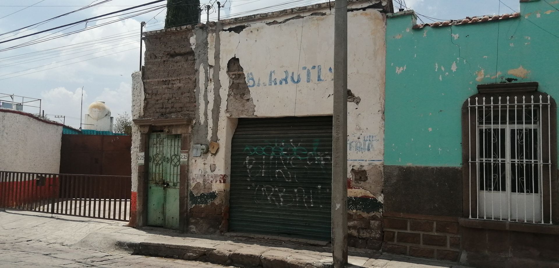 SE VENDE TERRENO EN BARRIO SAN SEBASTIAN, CENTRO HISTORICO SLP