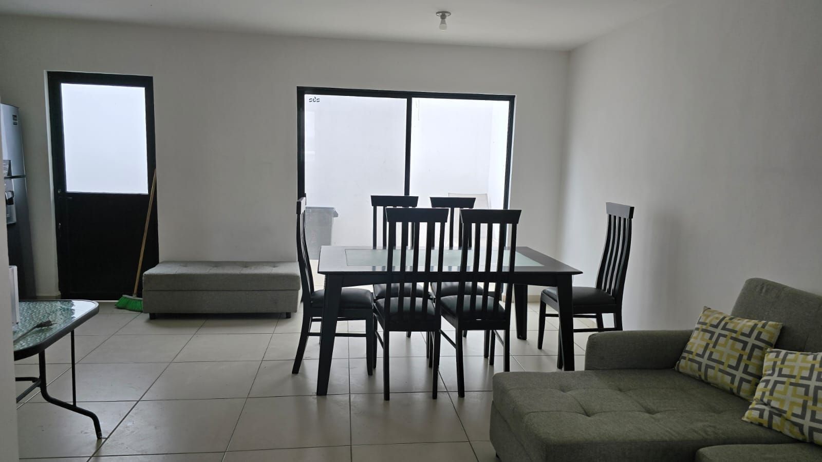 ?*SE RENTA CASA EN RESIDENCIAL BOSQUES DE SANTA RITA*?  ?*PRIVADA CON ACCESO CONTROLADO Y AMENIDADES*?