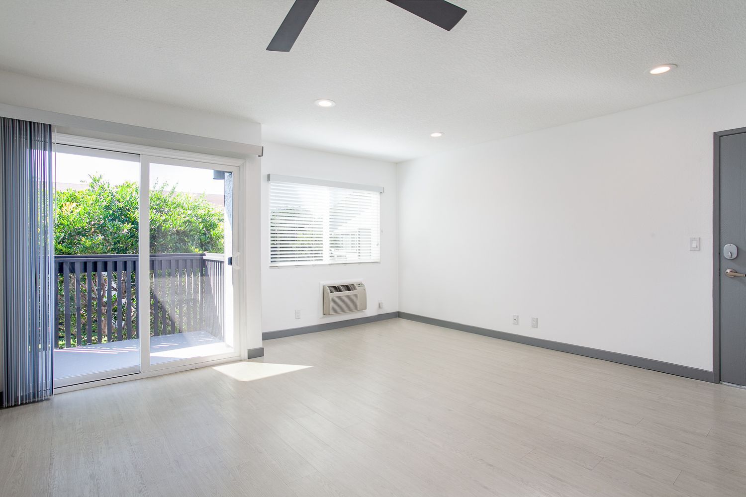 Sliding Photo Gallery Displaying Apartment Features - Living Room