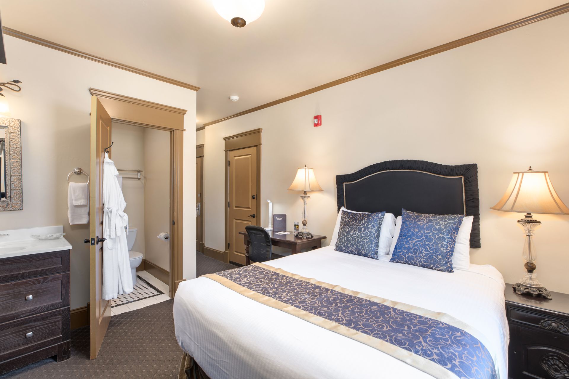 hotel-room-bed