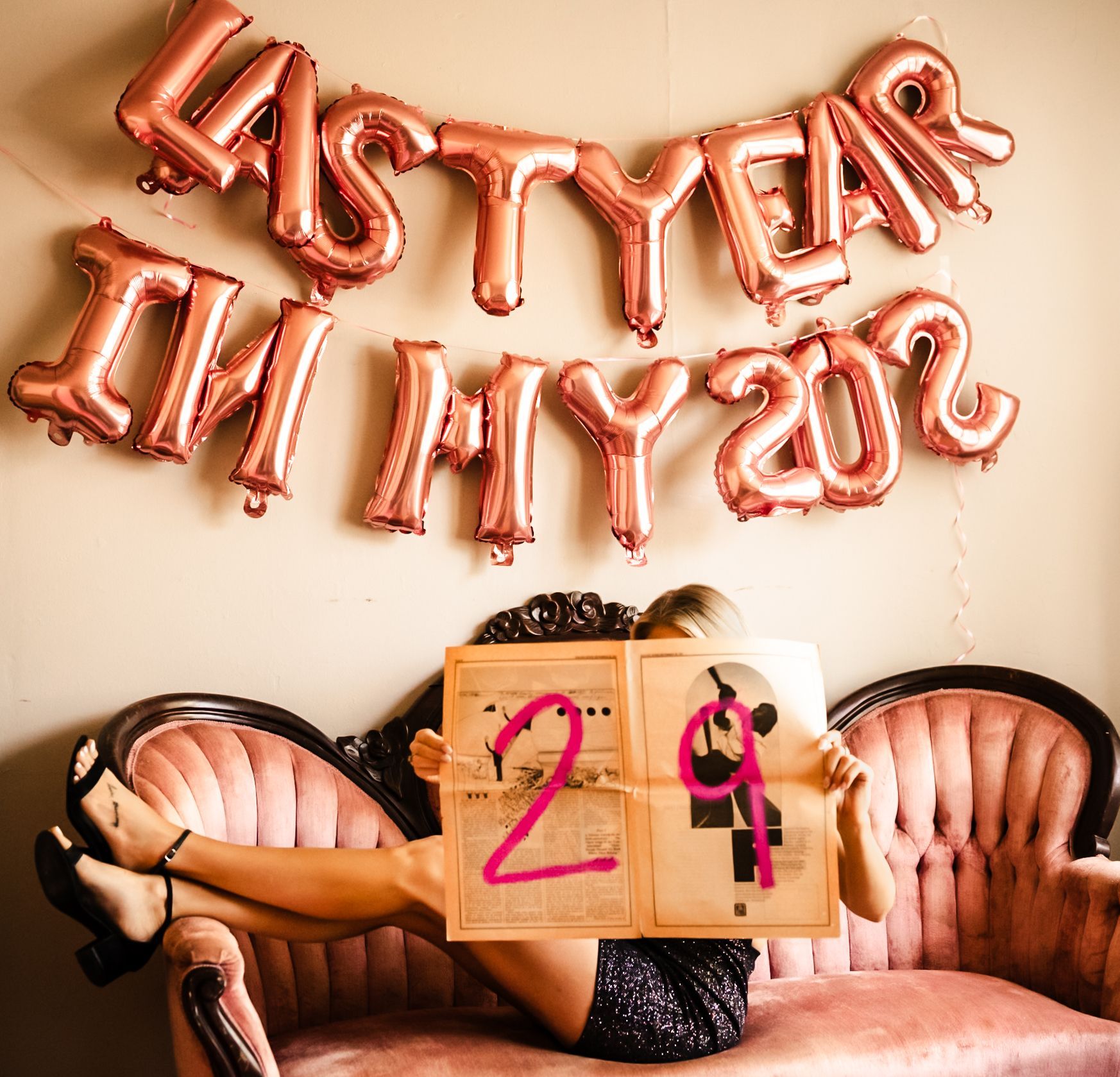 feminine 29th birthday photo shoot