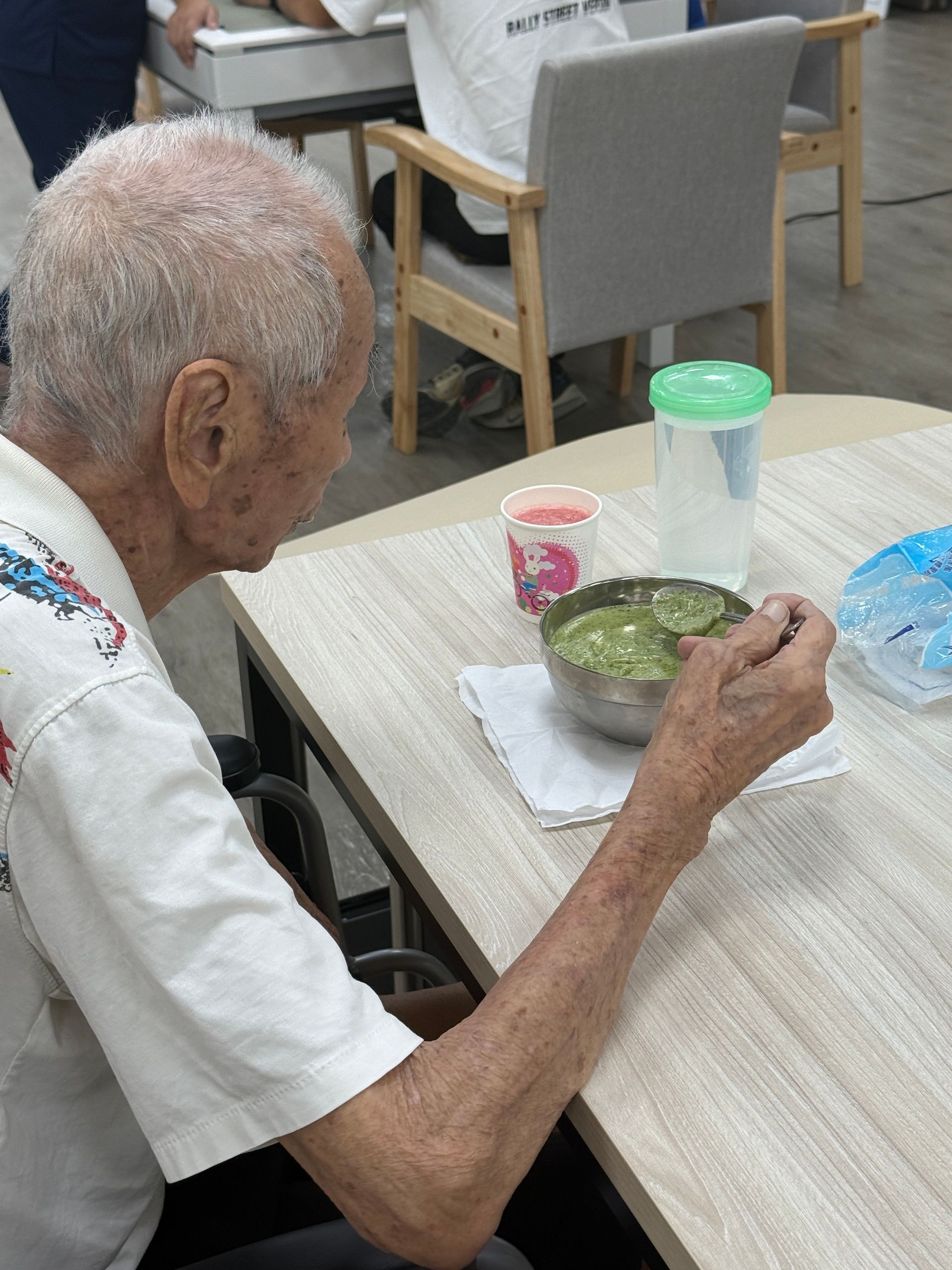 陶樂長照,照顧者,被照護者,長照服務,長期照顧,醫療服務,生活支持,心理支持,陪伴長者,行動失能,照護環境,專業照顧,安穩休息,飲食照護,復健理療