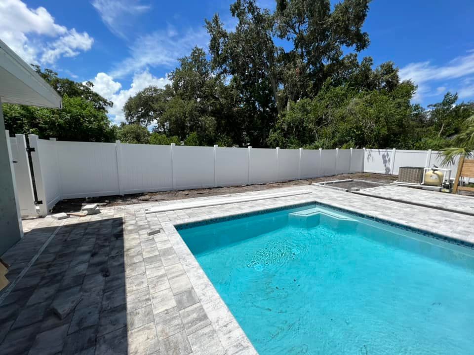 Vinyl Swimming Pool Fence