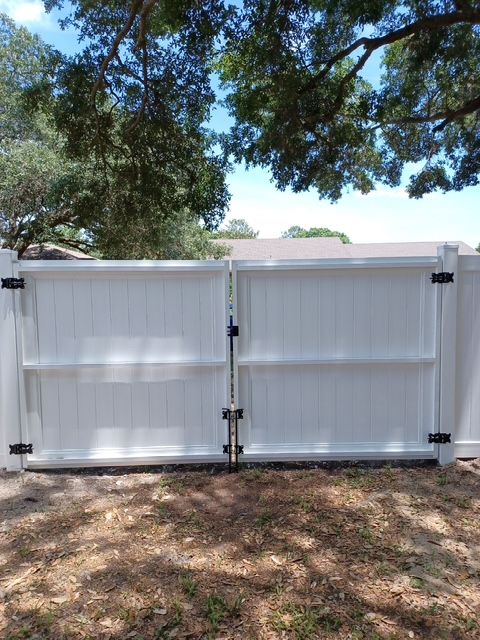 Vinyl Fencing 7