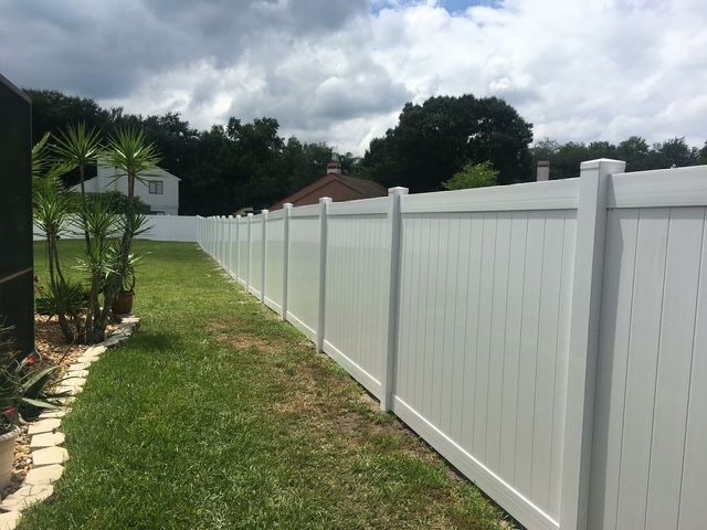 Vinyl Fencing 8