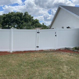 Residential Vinyl Fence
