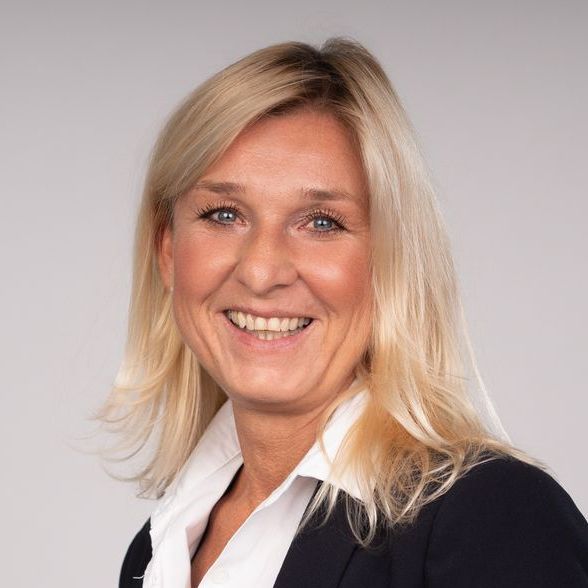 Marlene Stelmach, Vogel IT-Akademie