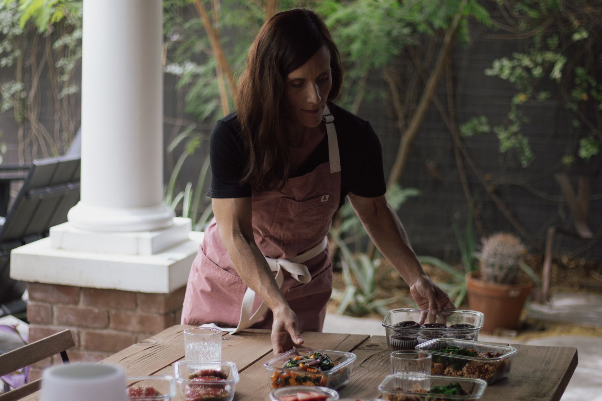Dietitian-led private chef service preparing healthy meals in Phoenix