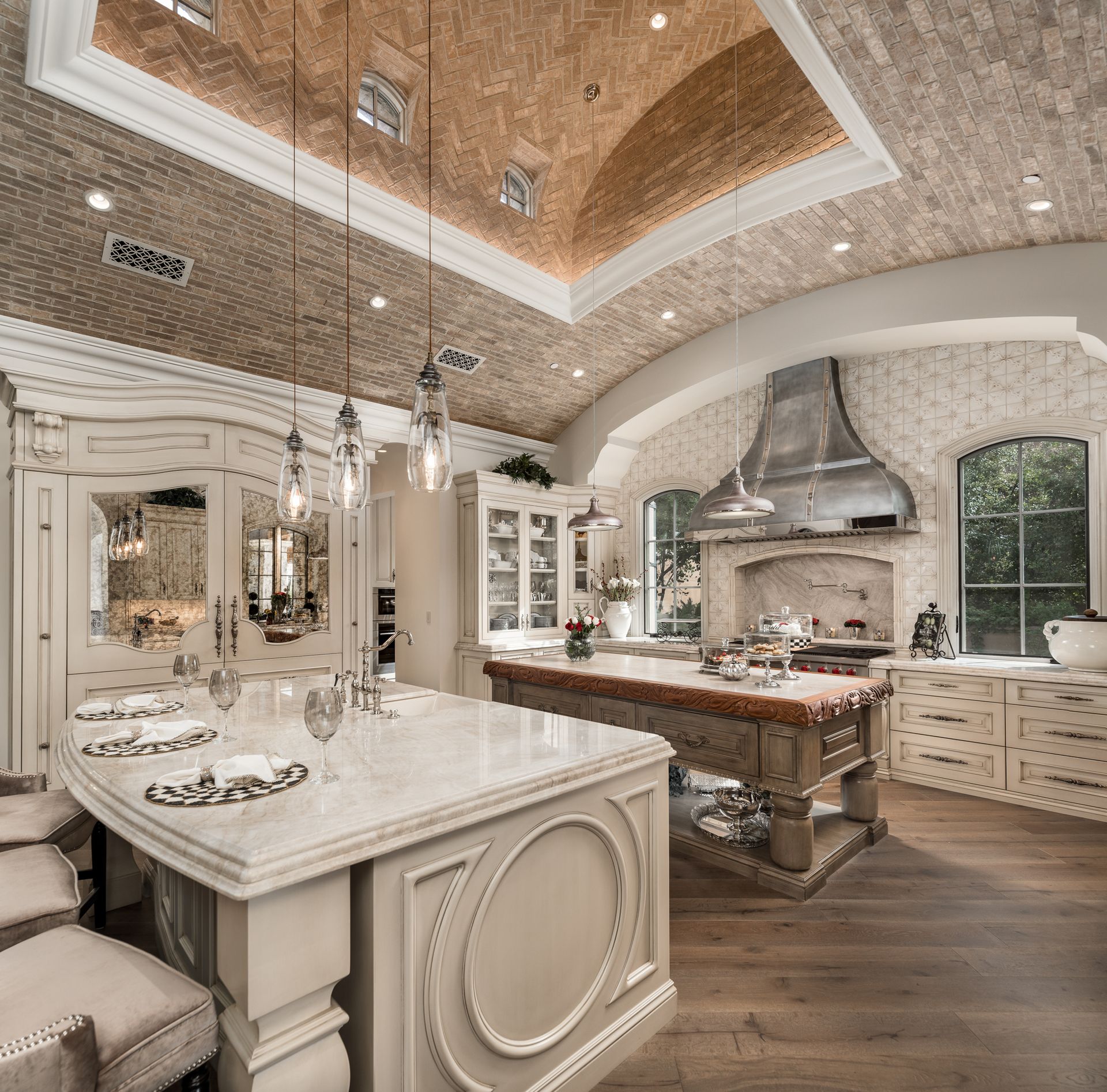 French Villa- Fratantoni Interior Designers