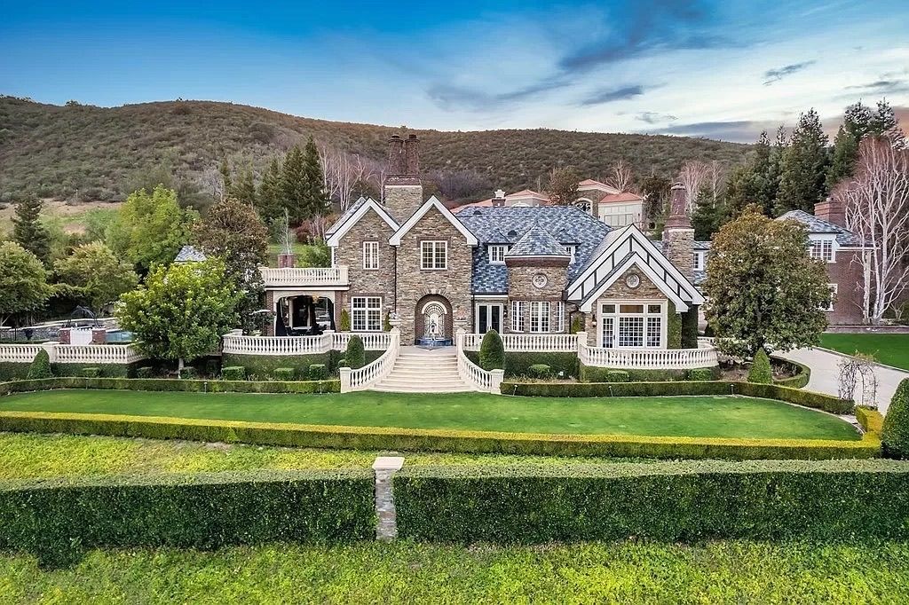 Traditional Style Estate