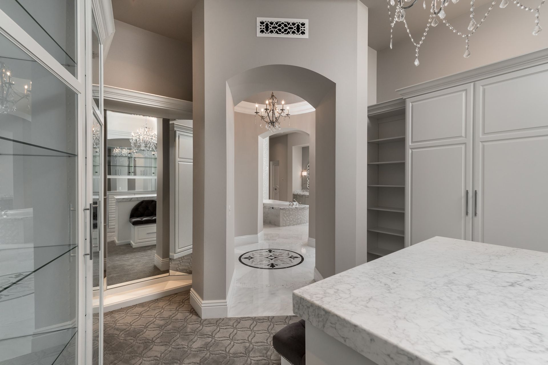 Designing a Walk-In Closet Designing a Walk-In Closet