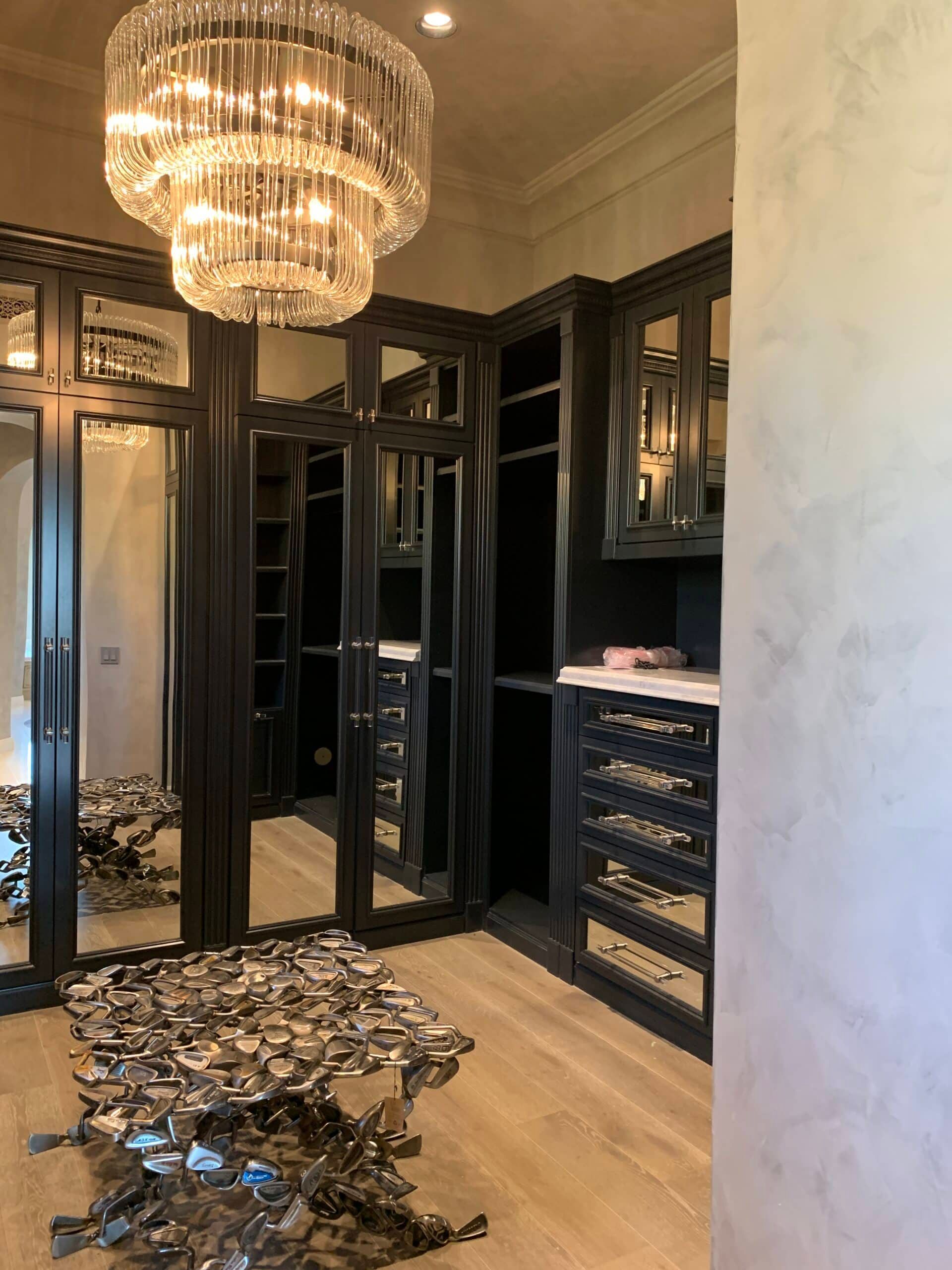 Designing a Walk-In Closet Designing a Walk-In Closet
