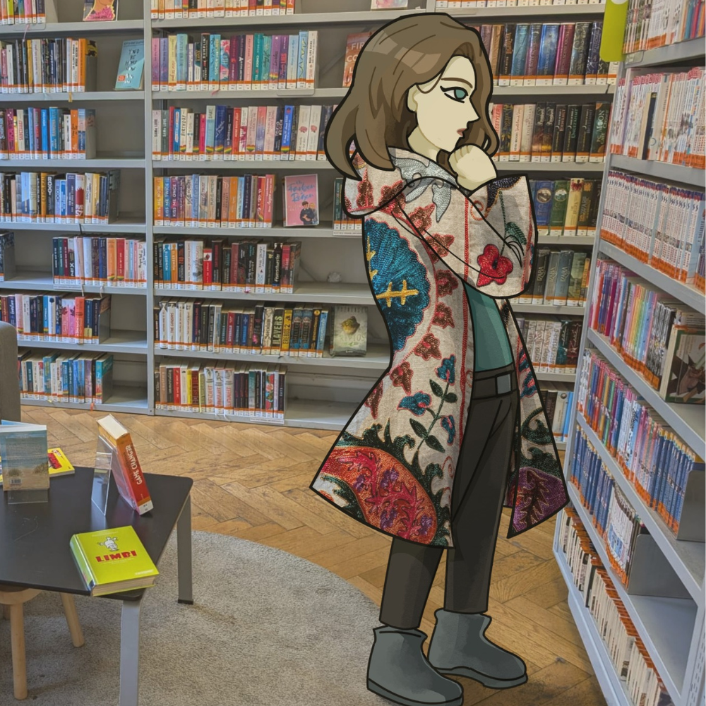 Eine Person in einem bunten Mantel betrachtet Bücher in einer Bibliothek. Im Hintergrund sind Holzboden und Bücherregale zu sehen.
