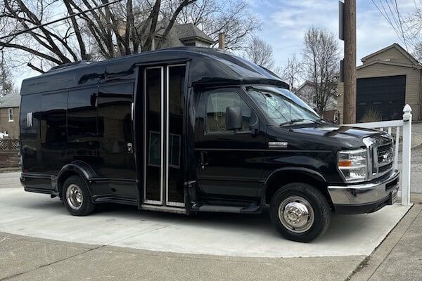 top rated airport limo service open now