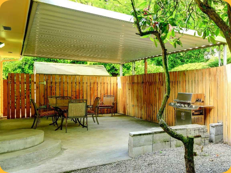 new concrete back patio